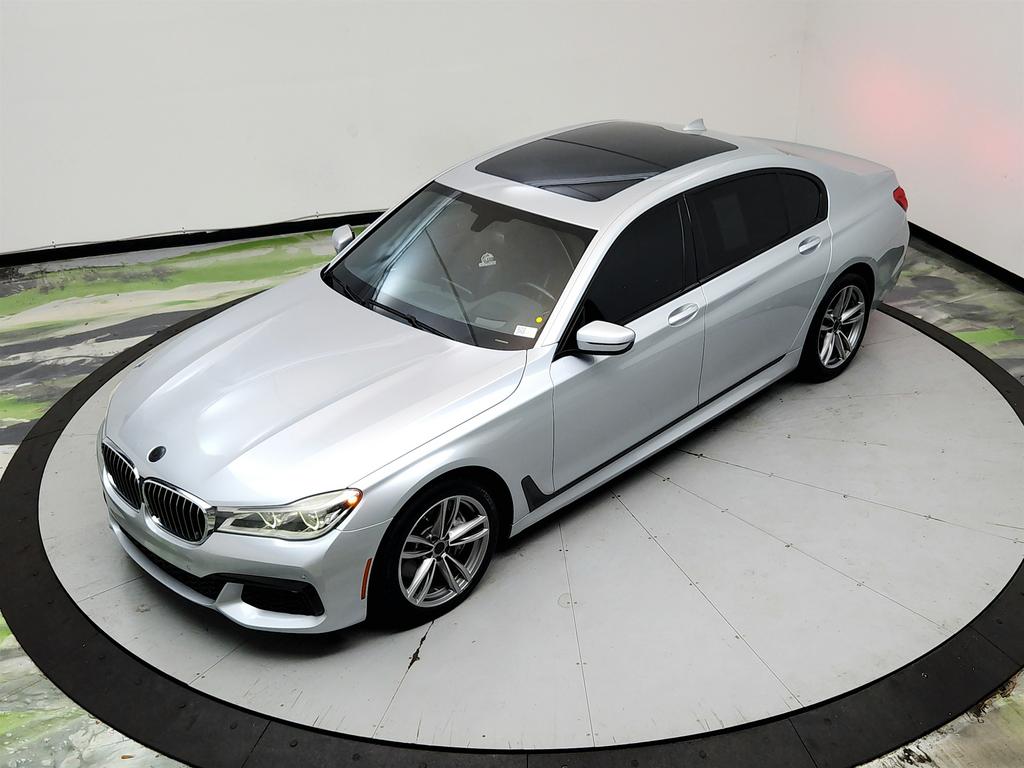 2016 BMW 750i - $17,995