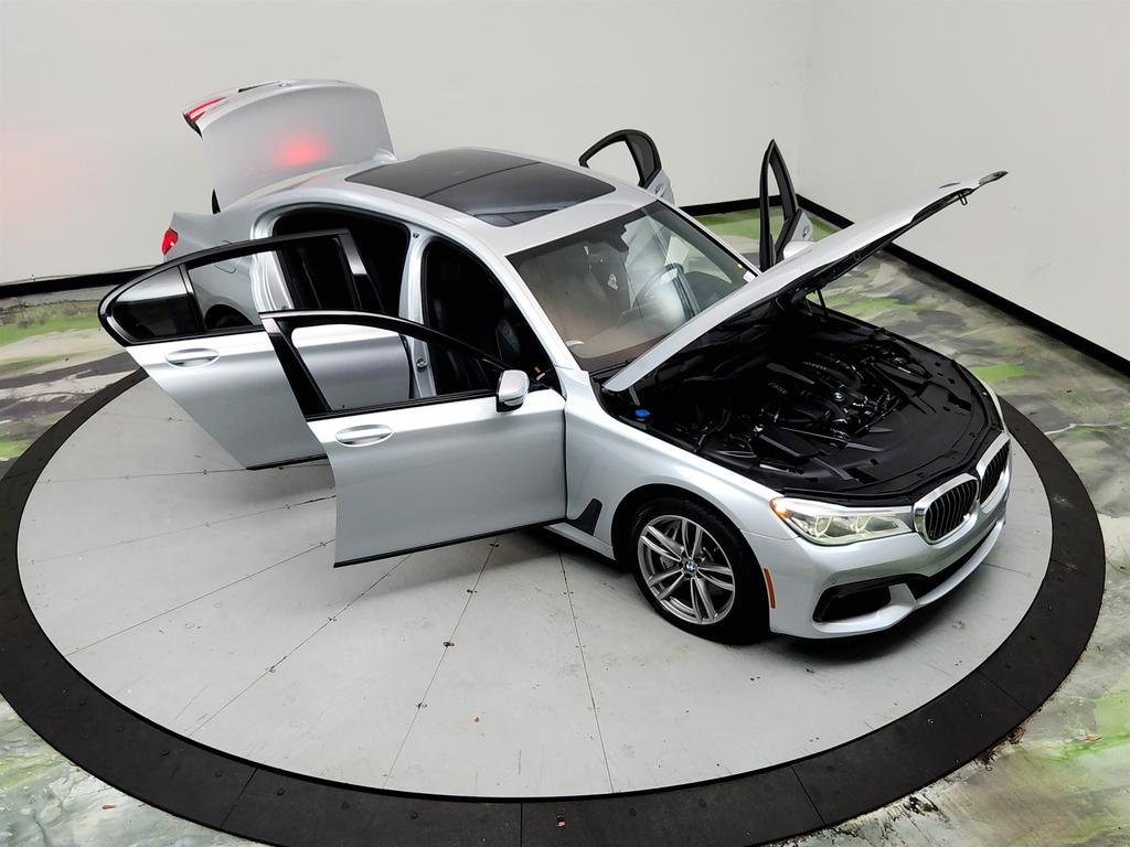 2016 BMW 750i - $17,995