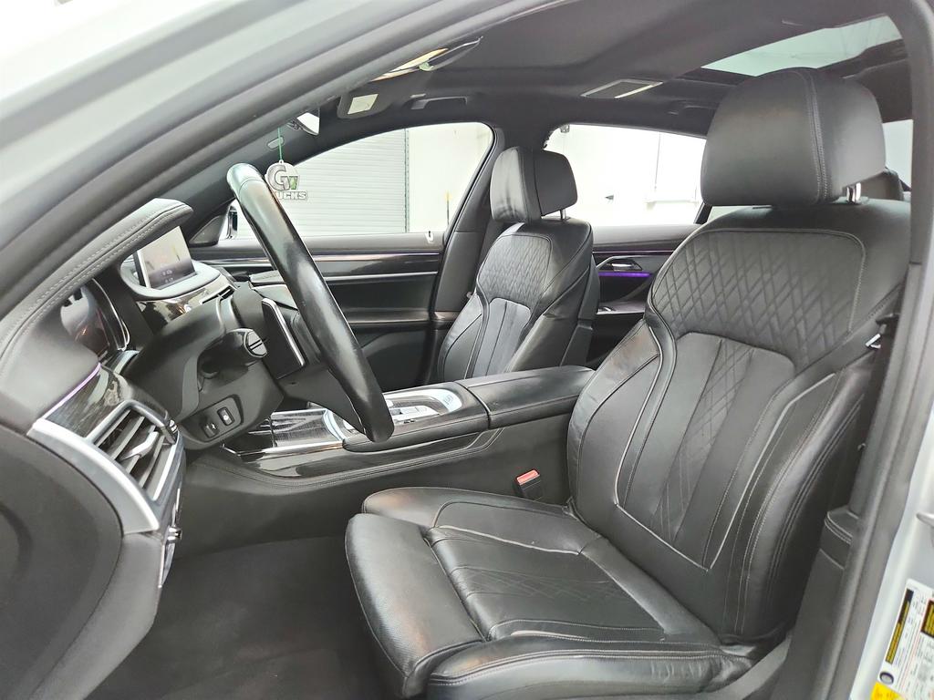 2016 BMW 750i - $17,995