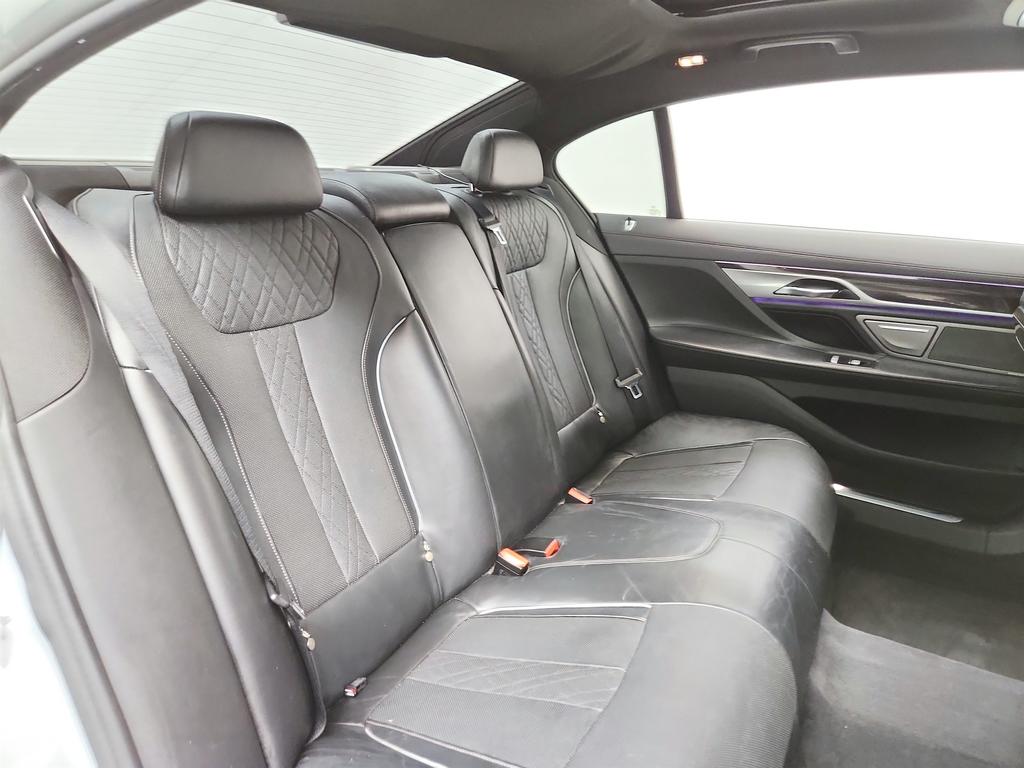 2016 BMW 750i - $17,995