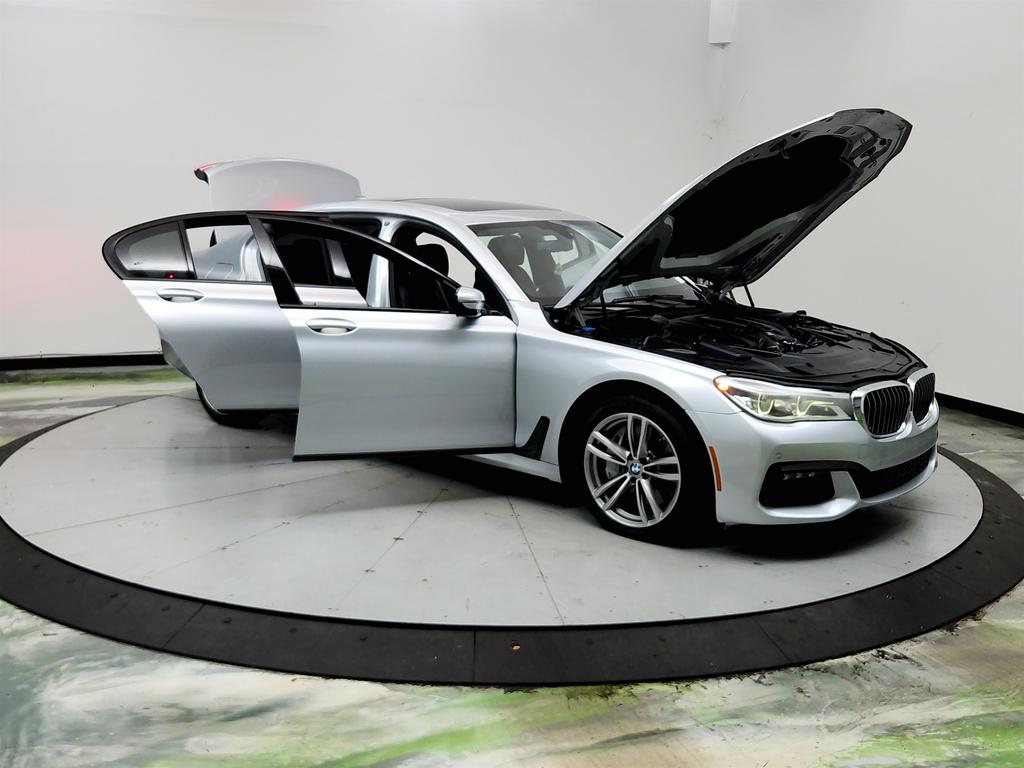 2016 BMW 750i - $17,995