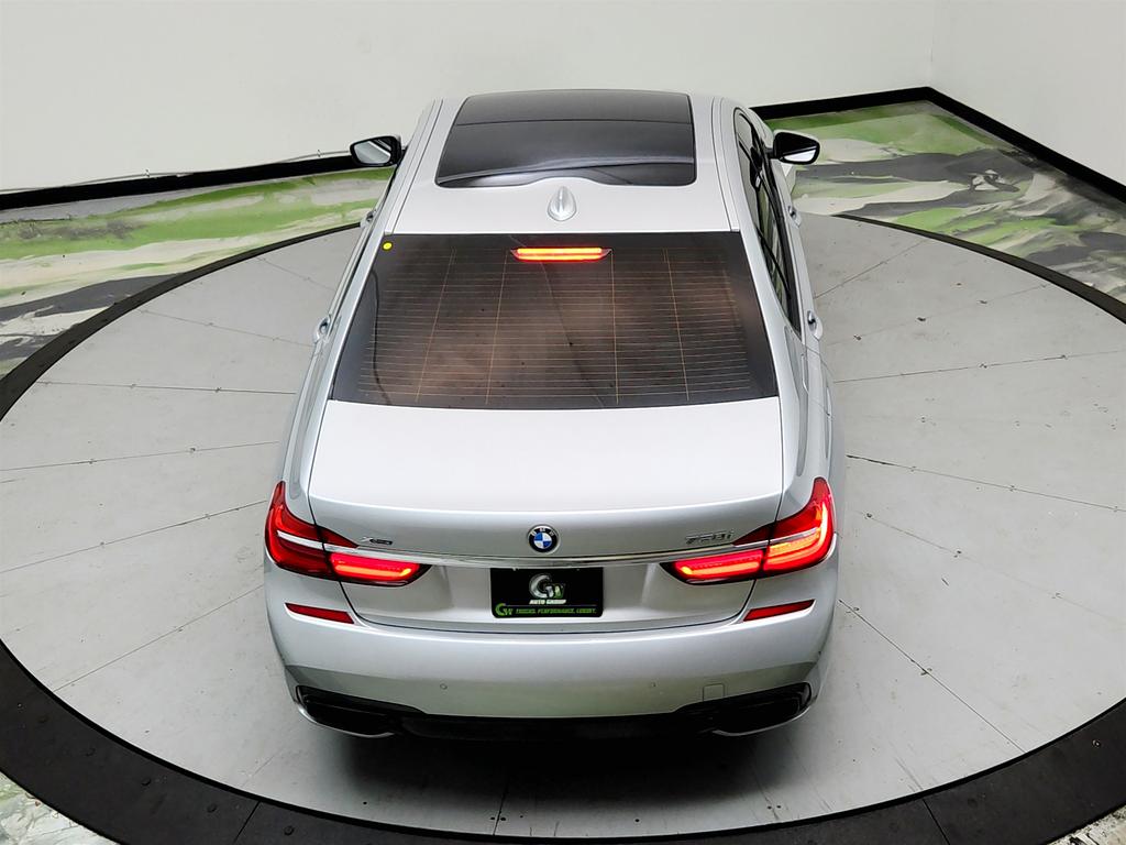 2016 BMW 750i - $17,995