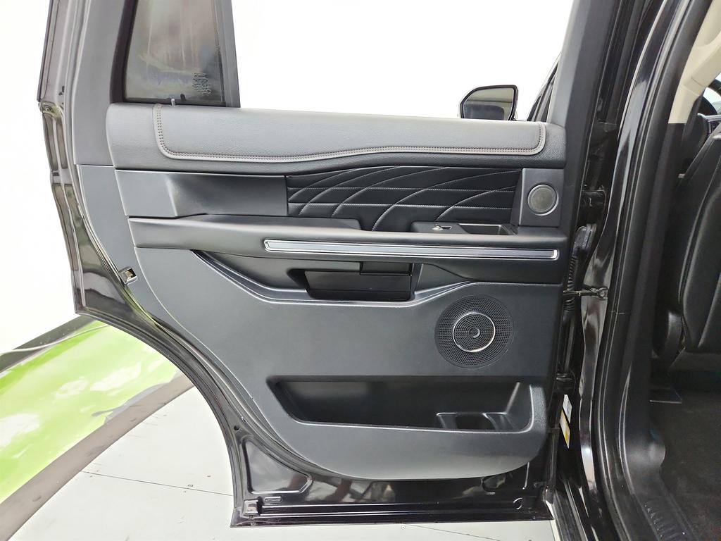 2019 Ford Expedition - $24,850