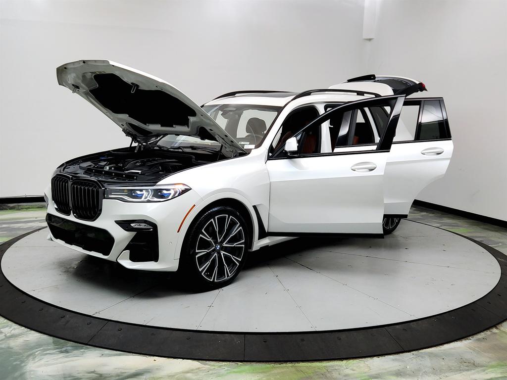 2022 BMW X7