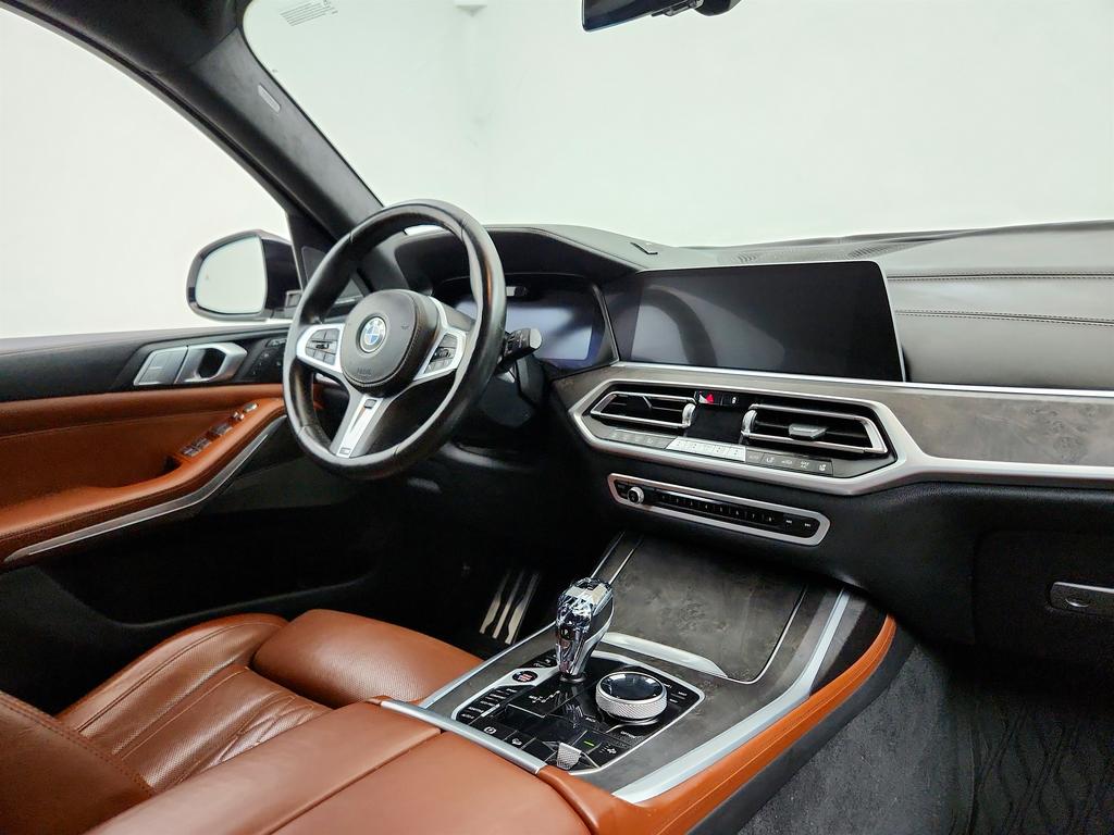 2022 BMW X7