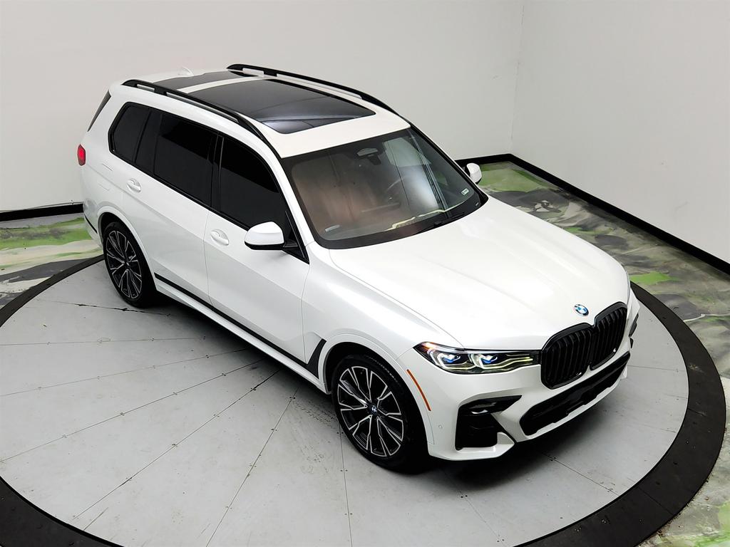 2022 BMW X7