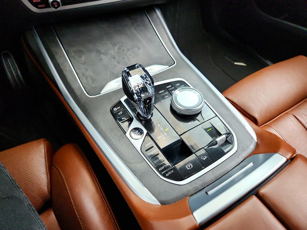 2022 BMW X7