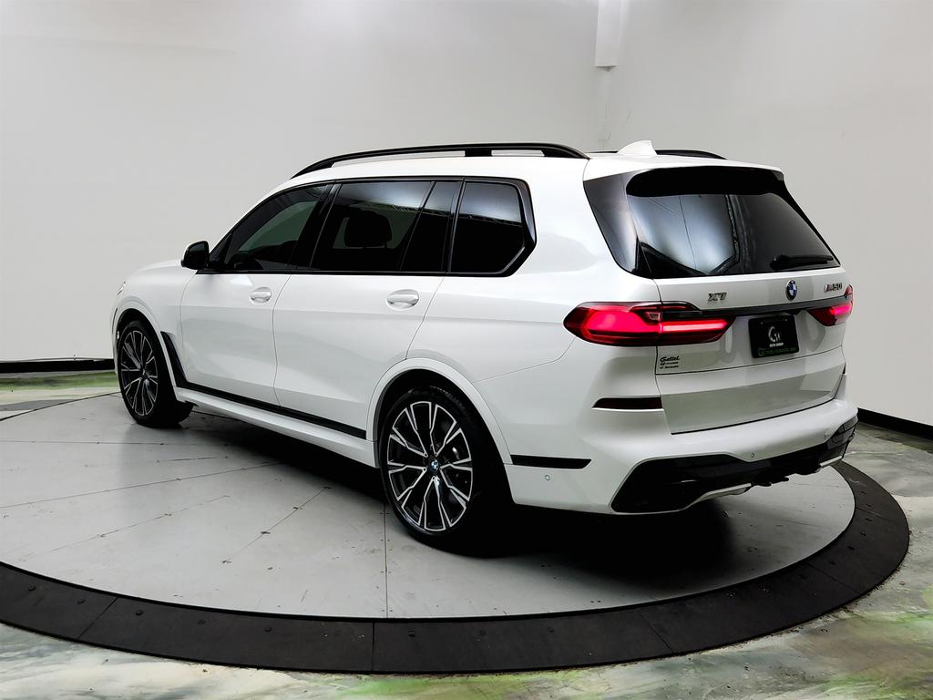 2022 BMW X7