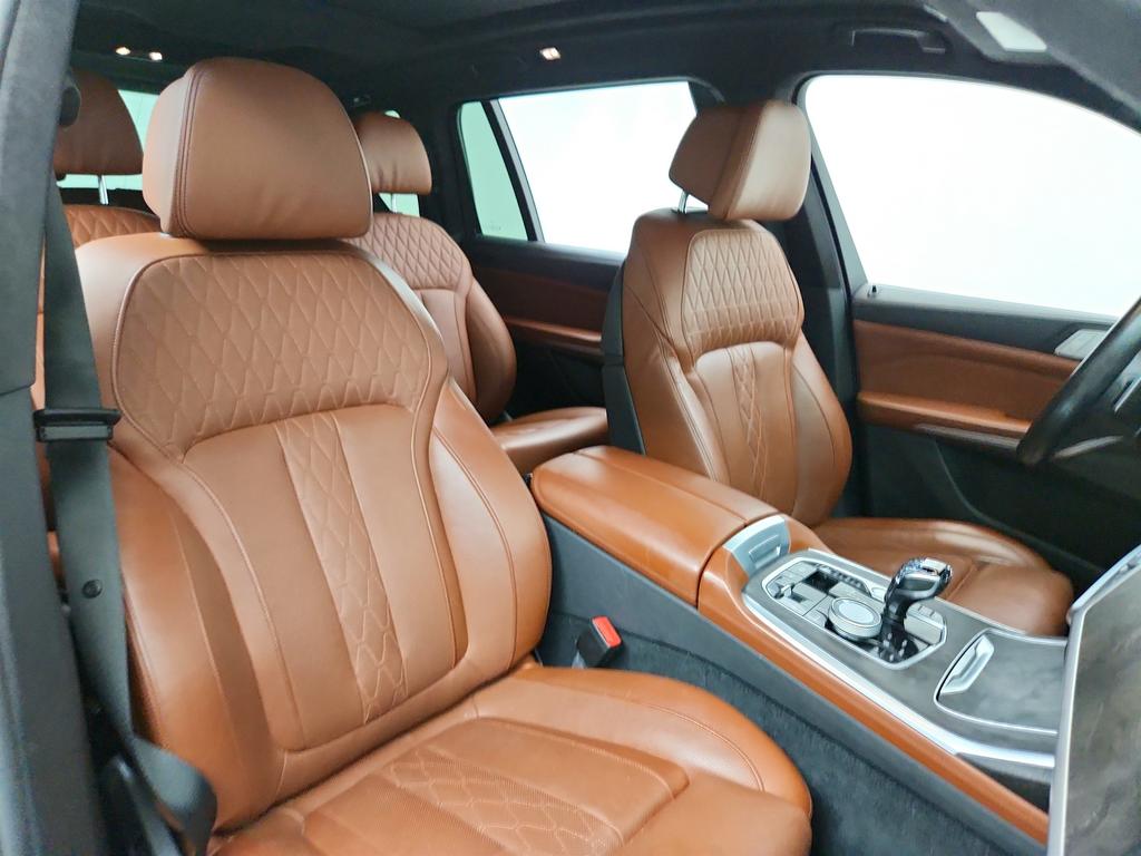 2022 BMW X7
