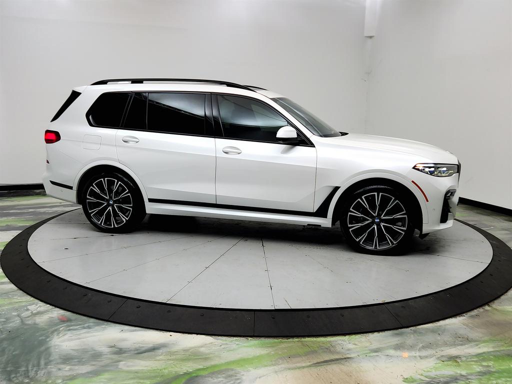 2022 BMW X7