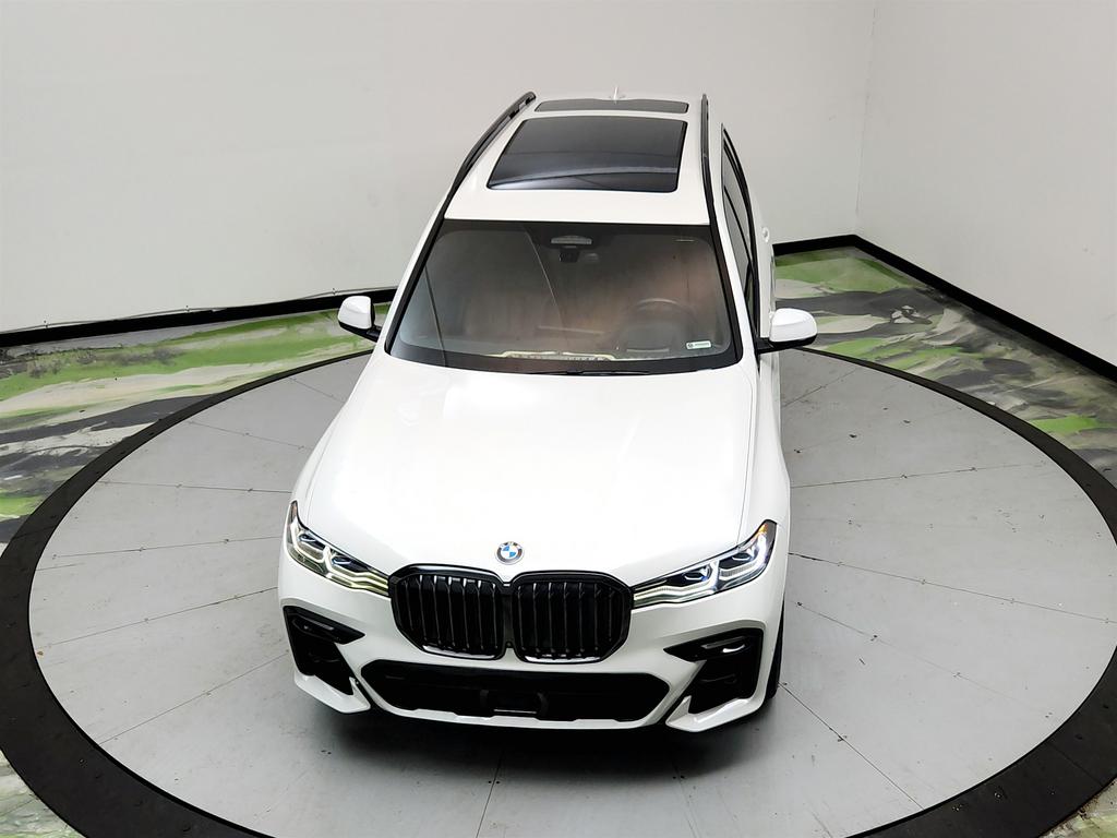 2022 BMW X7