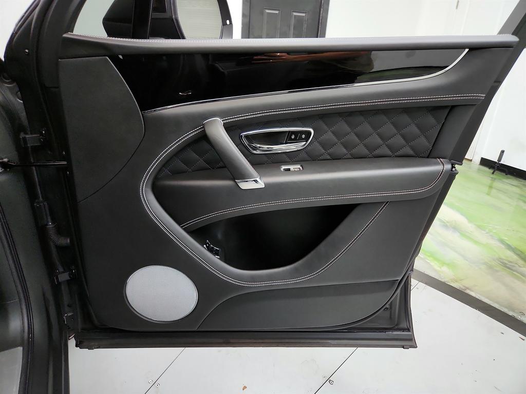 2018 Bentley Bentayga - $59,950