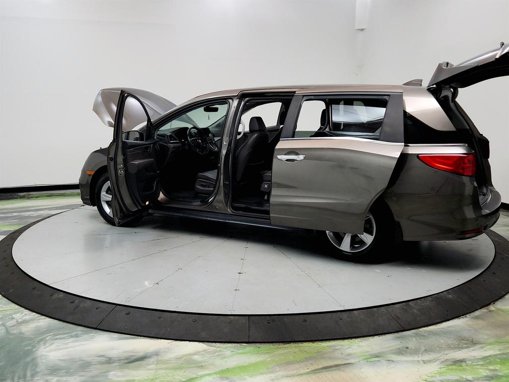 2018 Honda Odyssey - $16,795