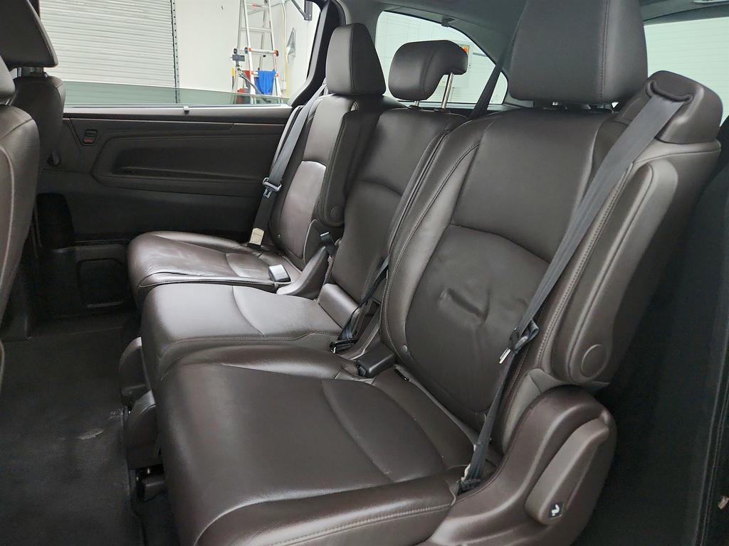 2018 Honda Odyssey - $16,795
