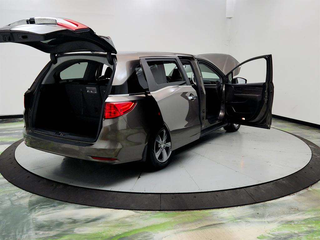 2018 Honda Odyssey - $16,795
