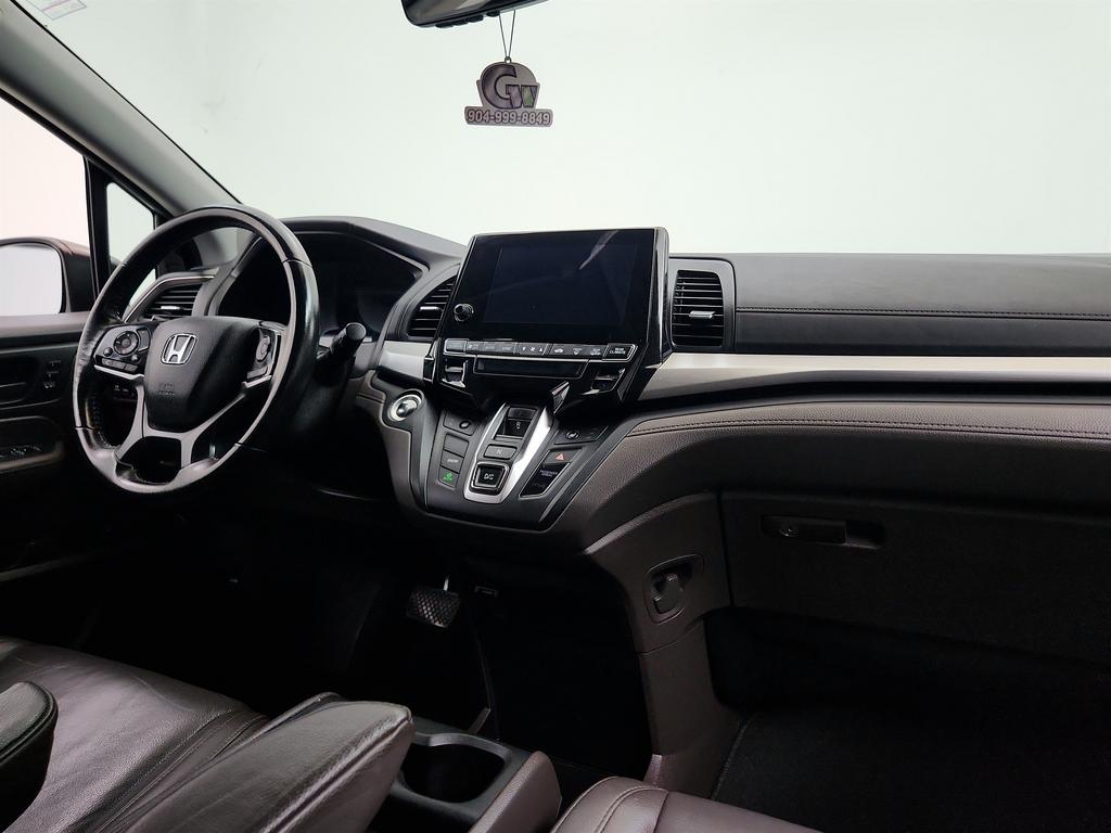 2018 Honda Odyssey - $16,795
