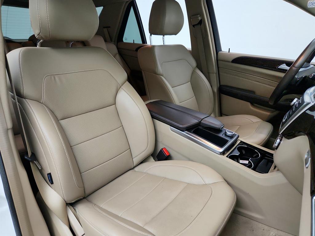 2014 Mercedes-Benz Ml-class - $8,695