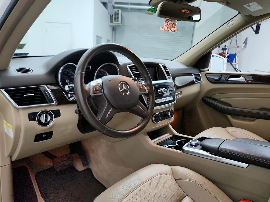 2014 Mercedes-Benz Ml-class - $8,695