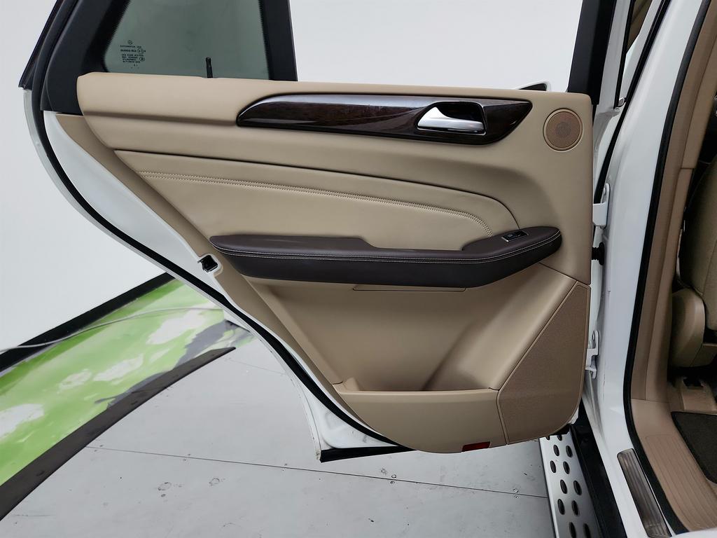 2014 Mercedes-Benz Ml-class - $8,695