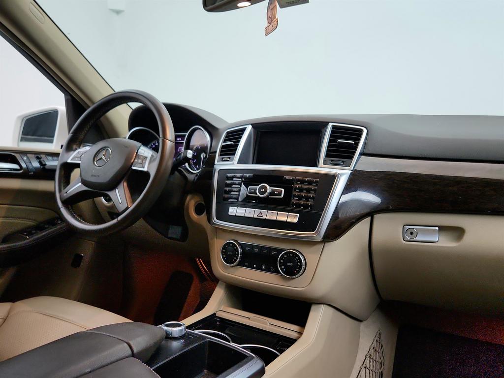 2014 Mercedes-Benz Ml-class - $8,695