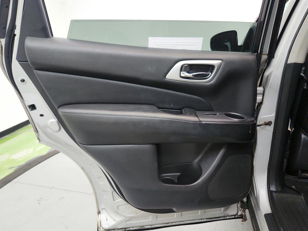 2015 Nissan Pathfinder - $7,495