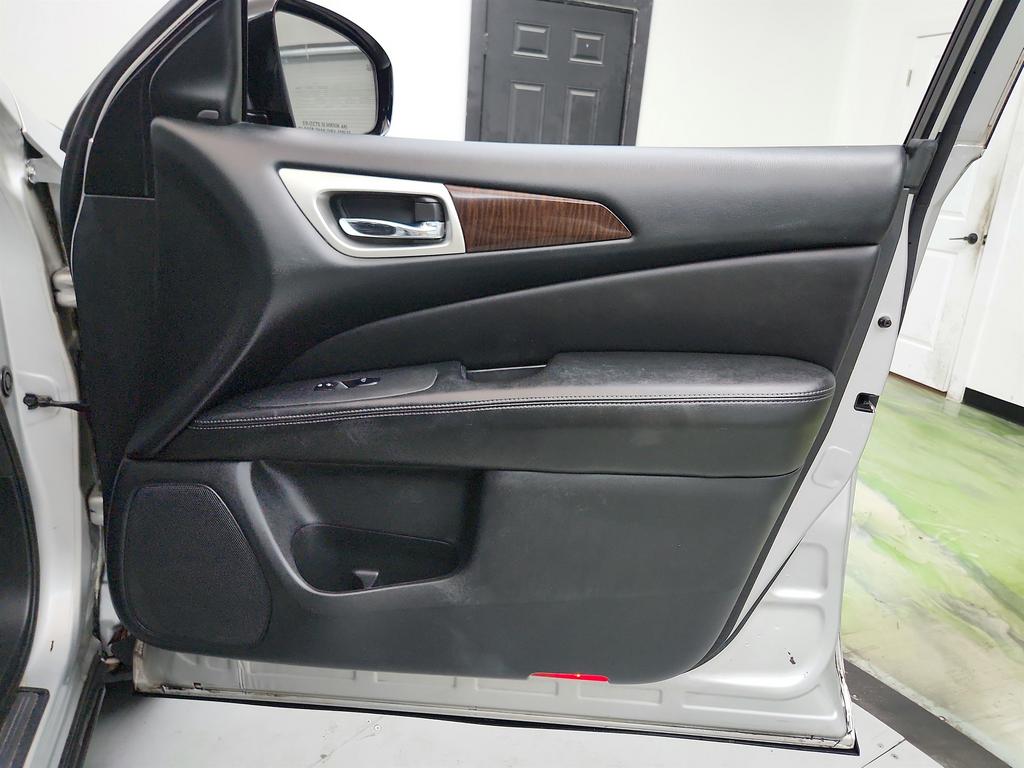 2015 Nissan Pathfinder - $7,495