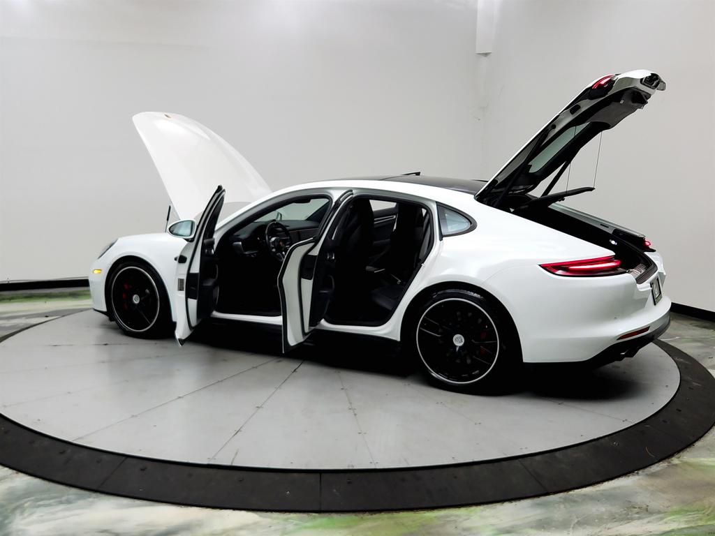2019 Porsche Panamera - $59,950