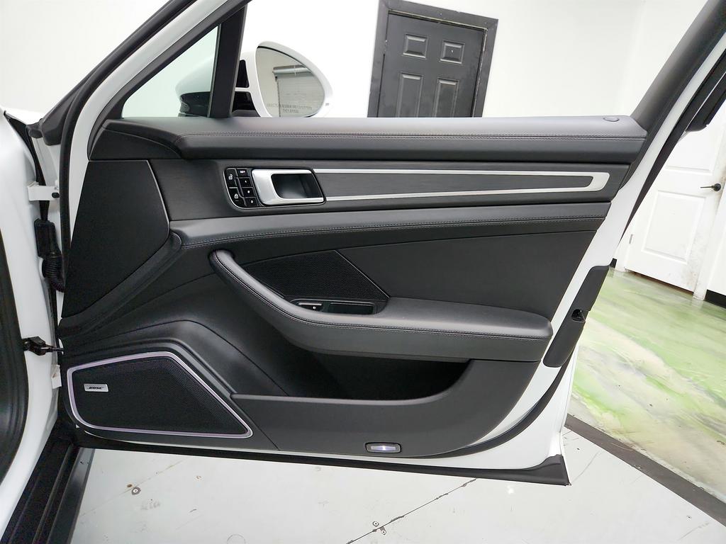 2019 Porsche Panamera - $59,950