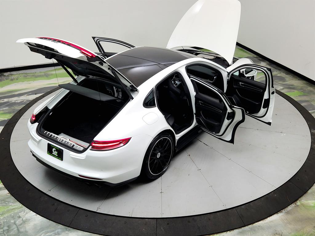 2019 Porsche Panamera - $59,950