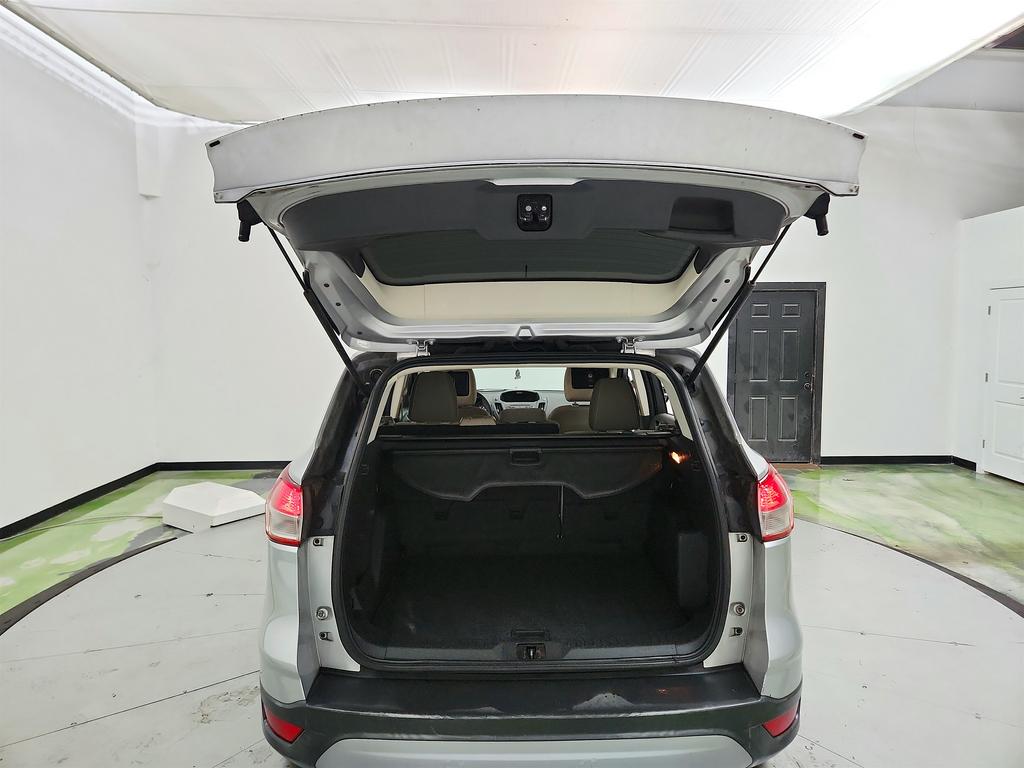 2015 Ford Escape - $3,995
