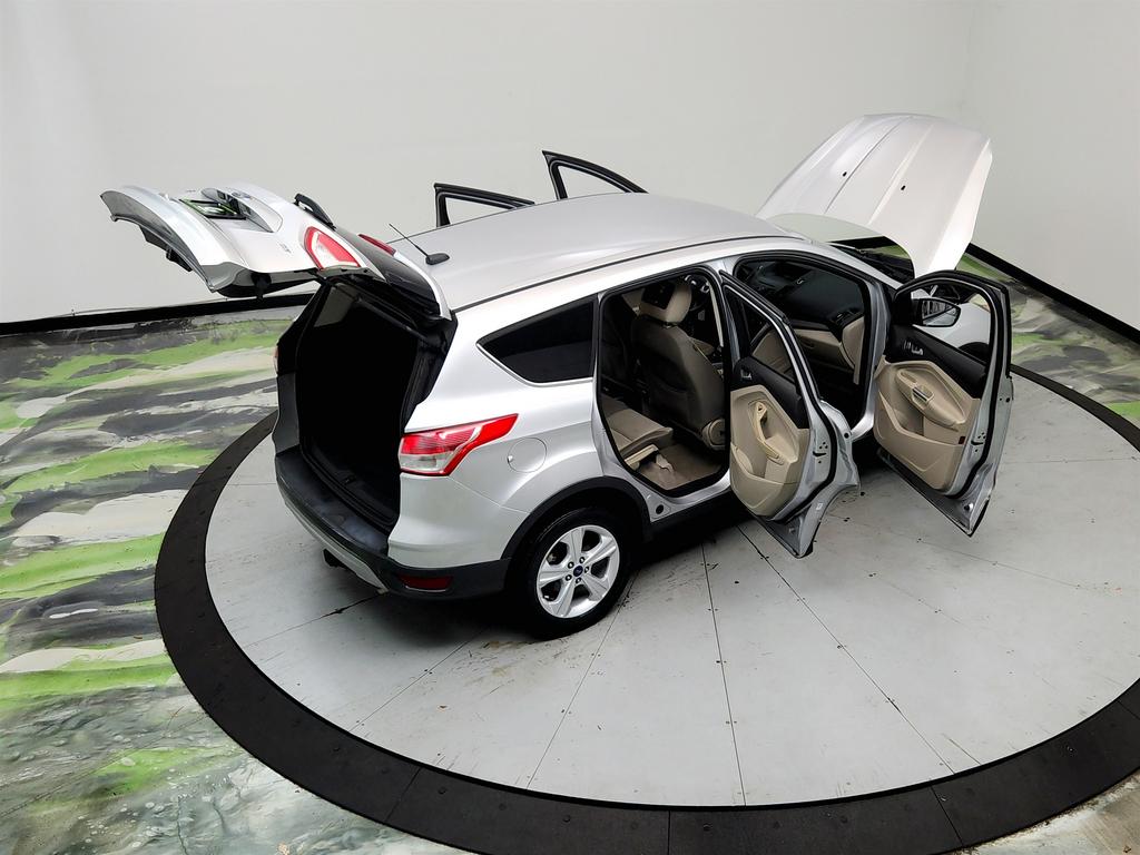 2015 Ford Escape - $3,995