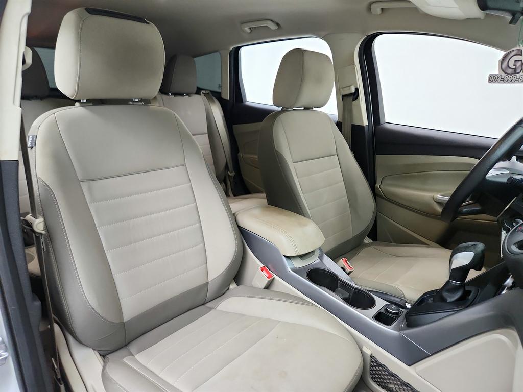 2015 Ford Escape - $3,995