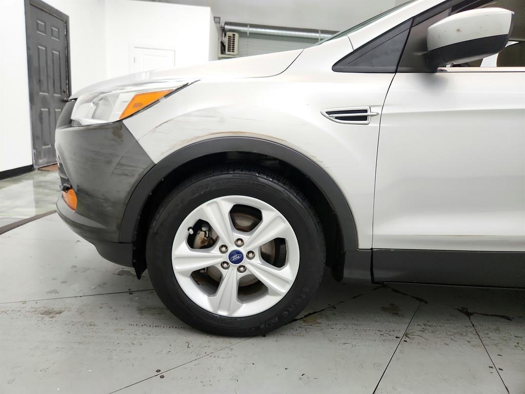 2015 Ford Escape - $3,995