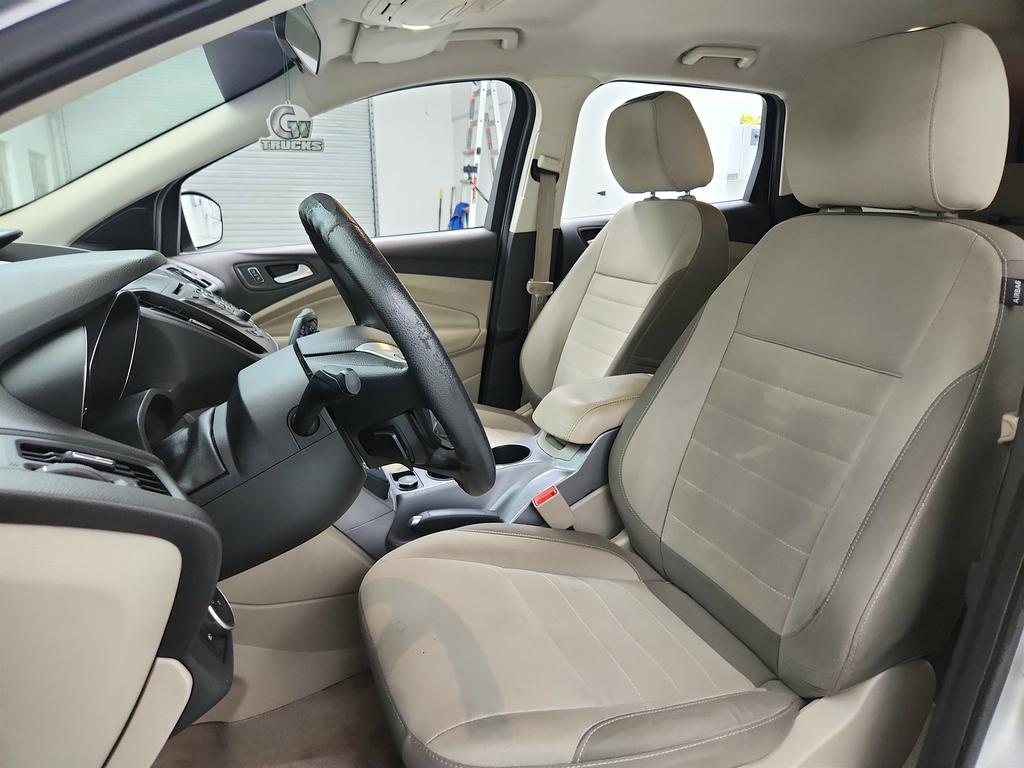 2015 Ford Escape - $3,995