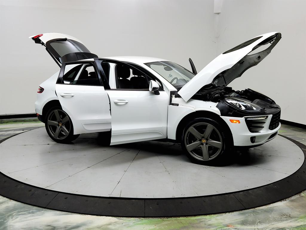 2018 Porsche Macan - $16,995