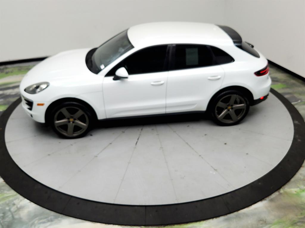 2018 Porsche Macan - $16,995