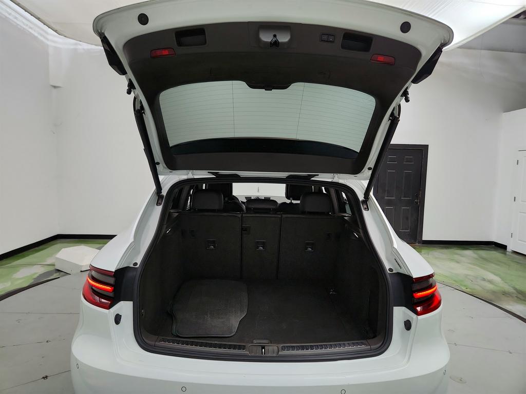 2018 Porsche Macan - $16,995