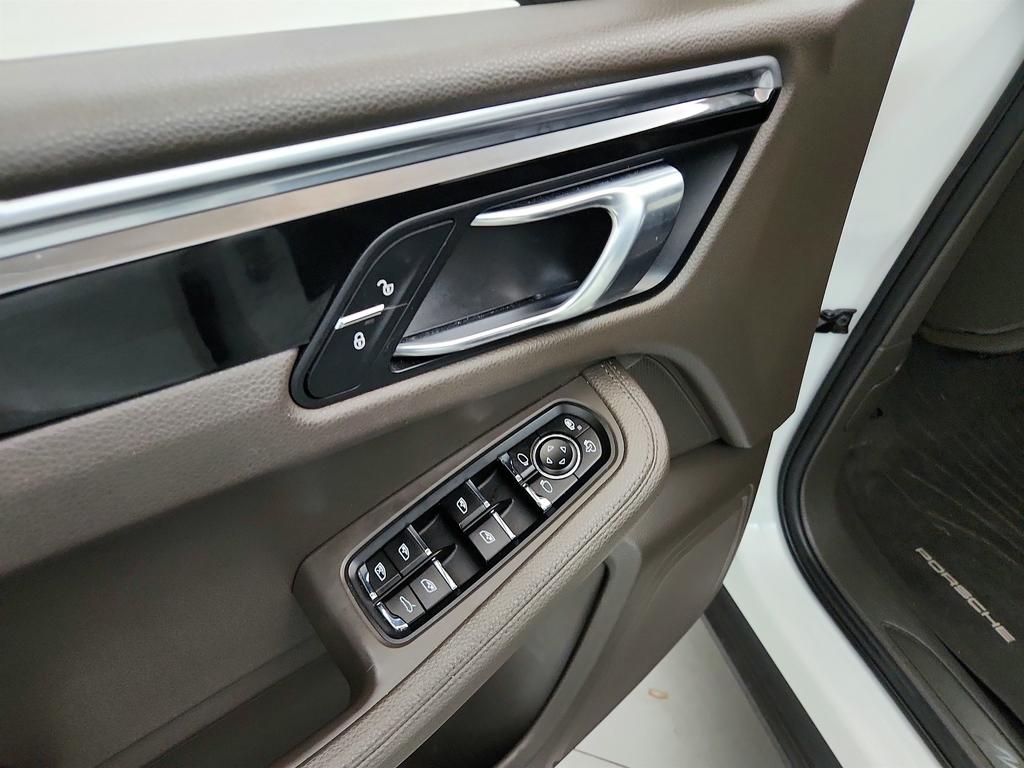 2018 Porsche Macan - $16,995