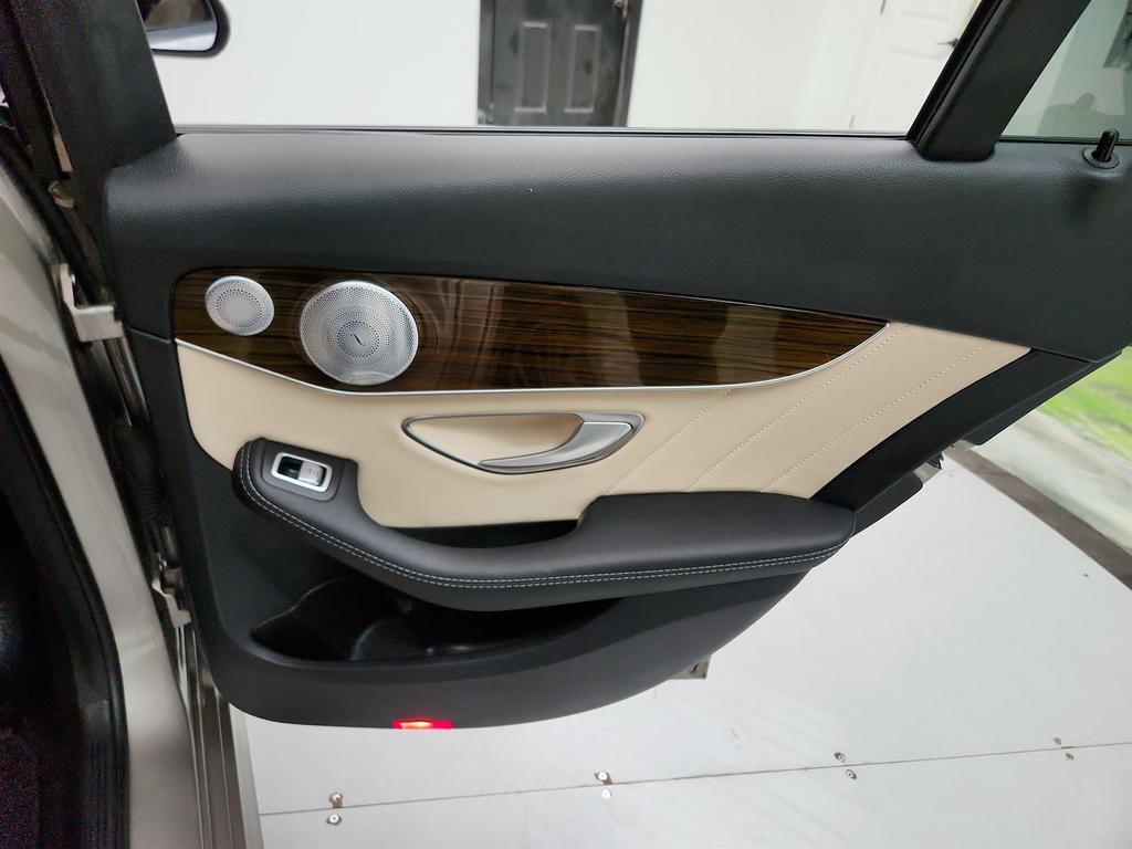 2019 Mercedes-Benz C-Class - $15,950