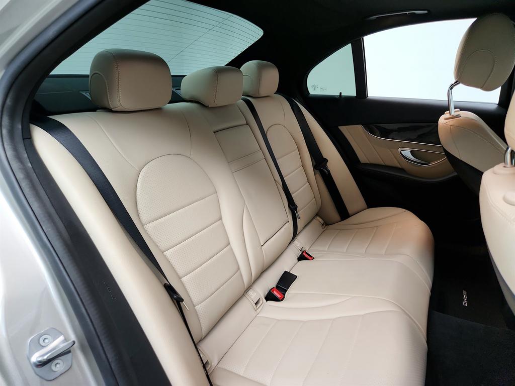 2019 Mercedes-Benz C-Class - $15,950