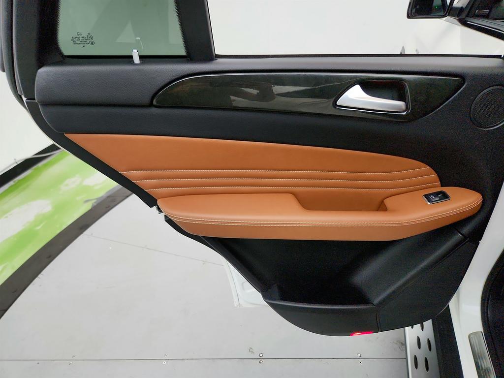 2019 Mercedes-Benz E-Class - $28,495