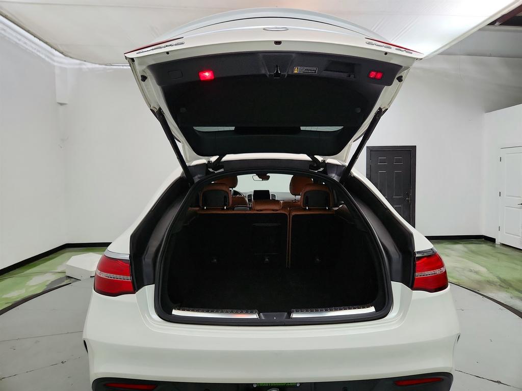 2019 Mercedes-Benz E-Class - $28,495