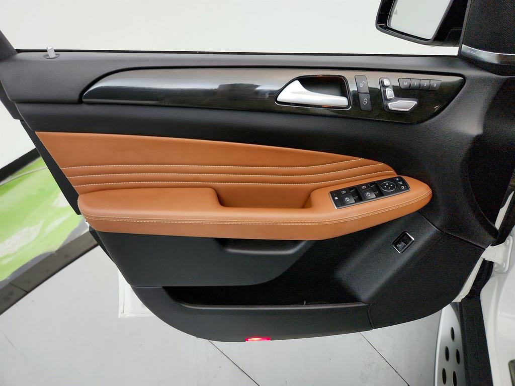 2019 Mercedes-Benz E-Class - $28,495