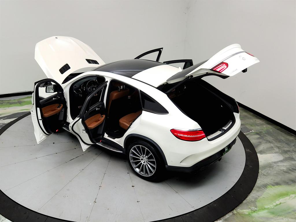 2019 Mercedes-Benz E-Class - $28,495