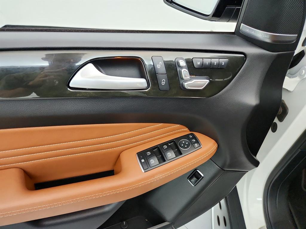 2019 Mercedes-Benz E-Class - $28,495