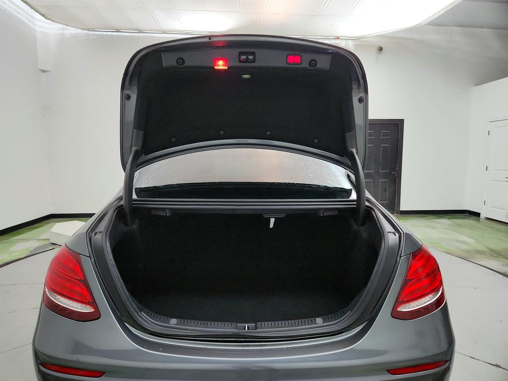 2017 Mercedes-Benz E-Class - $19,950