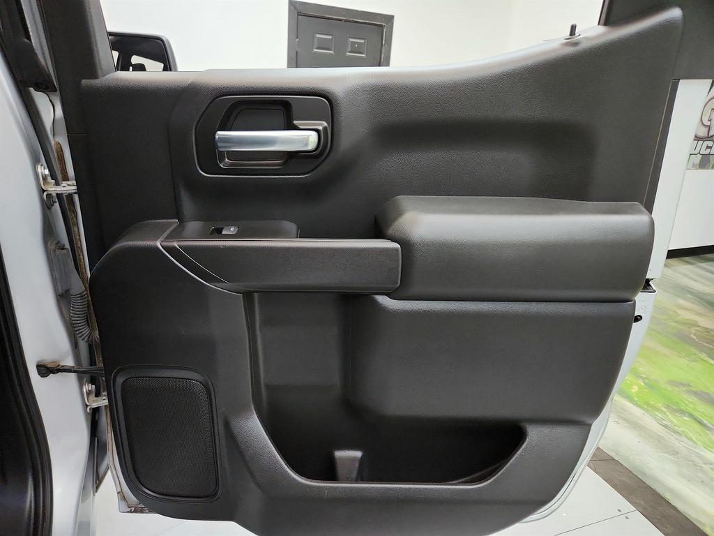 2020 Chevrolet Silverado - $18,695