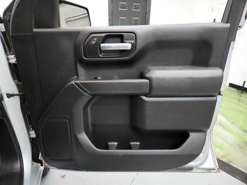 2020 Chevrolet Silverado - $18,695