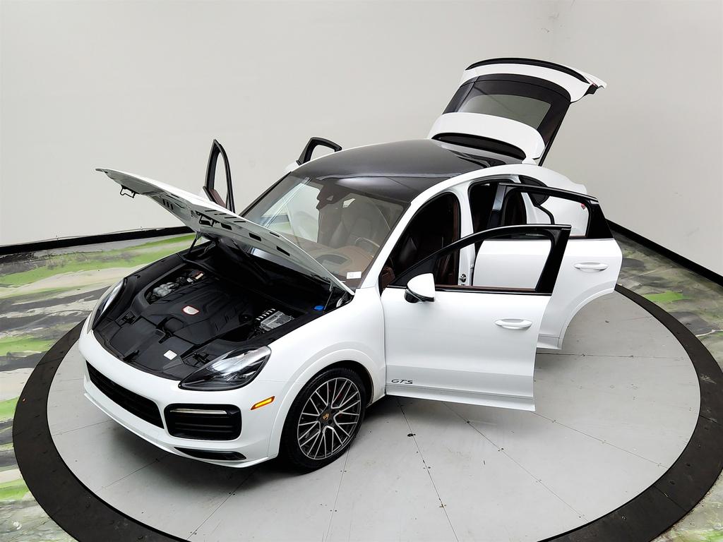 2021 Porsche Cayenne - $49,995