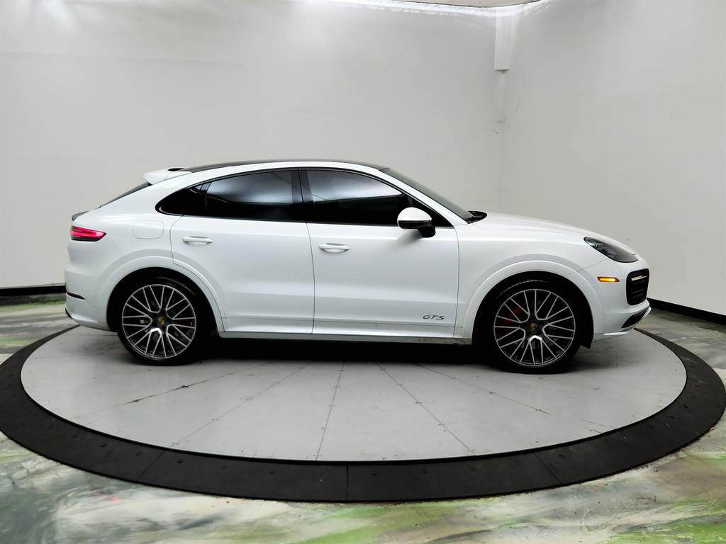 2021 Porsche Cayenne - $49,995